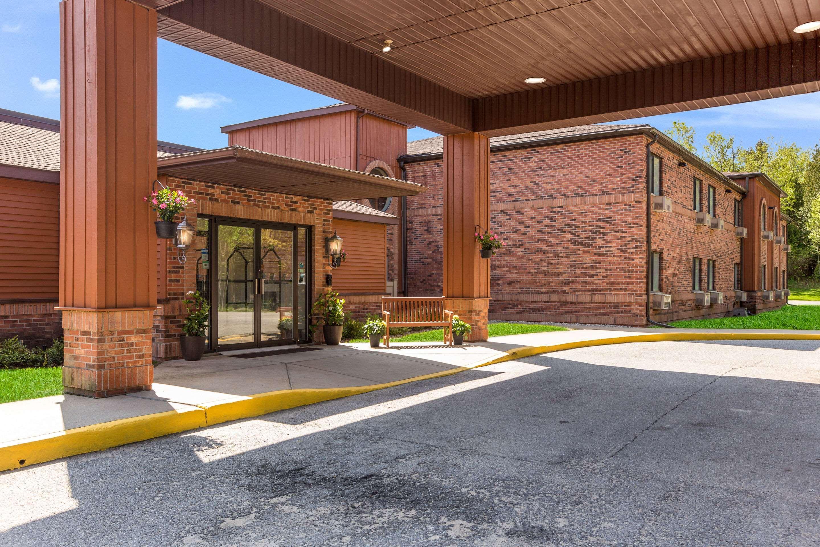 Quality Inn Petoskey-Harbor Springs Exterior foto