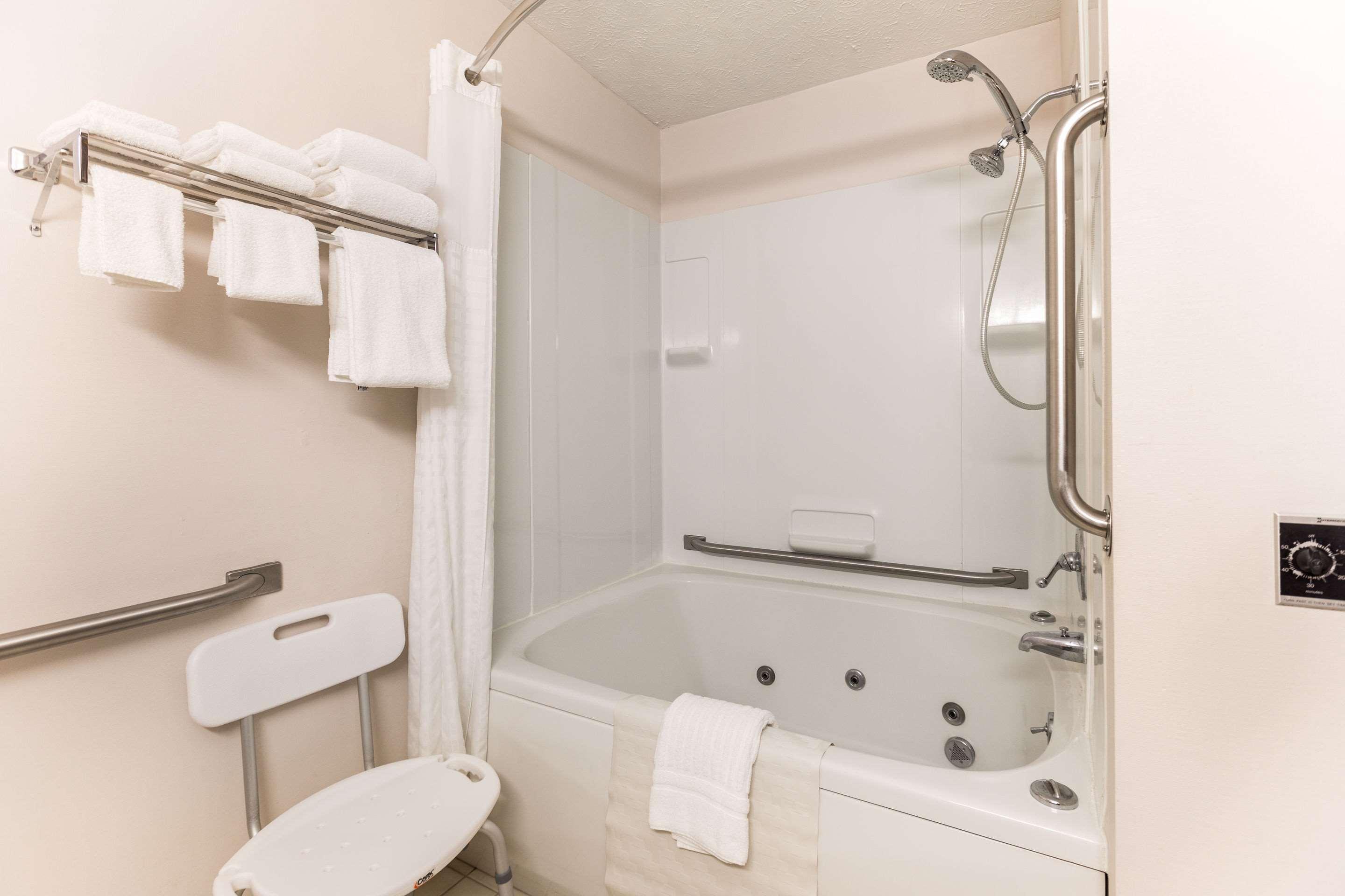 Quality Inn Petoskey-Harbor Springs Exterior foto
